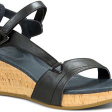 Teva Capri Wedge Pearlized Black
