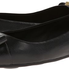 Marc by Marc Jacobs Tuxedo Logo Plaque Ballerina Black2