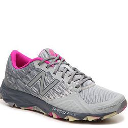 Incaltaminte Femei New Balance 690 v2 AT Lightweight Trail Running Shoe - Womens GreyPink