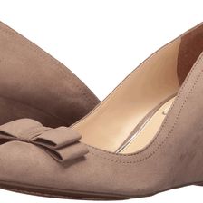 Jessica Simpson Sorina Slater Taupe