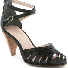 Seychelles Scenic Black Leather