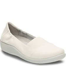 Incaltaminte Femei Clarks Sillian Sune Slip-On White