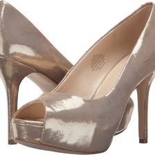 Nine West Qtpie Medium Gold Metallic