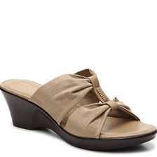 Incaltaminte Femei Italian Shoemakers Rhinestone Wedge Sandal Beige