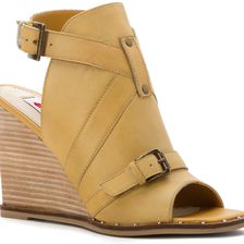 Two Lips Dahl Mustard