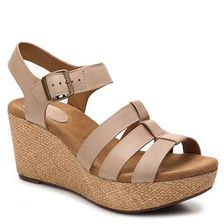 Incaltaminte Femei Clarks Caslynn Wedge Sandal Beige