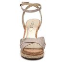 Incaltaminte Femei GUESS Madolyn Glitter Wedge Sandal Champagne