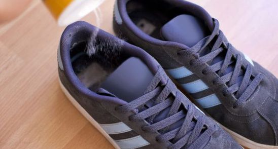 A pus sare in pantofii sport si a asteptat doua ore! Ce lucru uimitor i s-a intamplat!