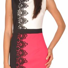 Rochie ciclame cu broderie laterala Y8076