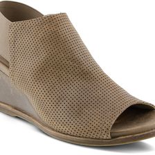 Spring Step Rhiannon Taupe