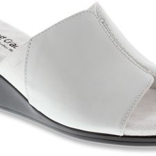 Walking Cradles Nestle White Cashmere