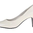 Incaltaminte Femei Soft Style Raylene Ivory Pearlized Patent