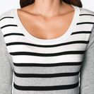 Rochie tricotată cu dungi 