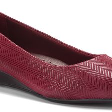 Trotters Lauren Dk Red Suede Patent Lthr