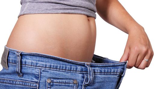 Slabeste 5 kilograme in 14 zile cu dieta de 3 ore! Ai voie sa mananci orice!
