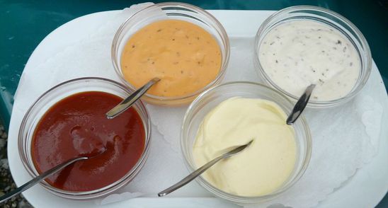 A aplicat maioneza pe par si a asteptat 10 minute! Ce i s-a intamplat apoi este uimitor