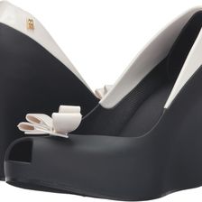 Melissa Shoes Queen Wedge Black