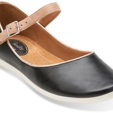 Clarks Feature Film Black Leather