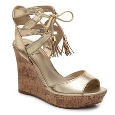 Incaltaminte Femei G by GUESS Estes Wedge Sandal Gold Metallic